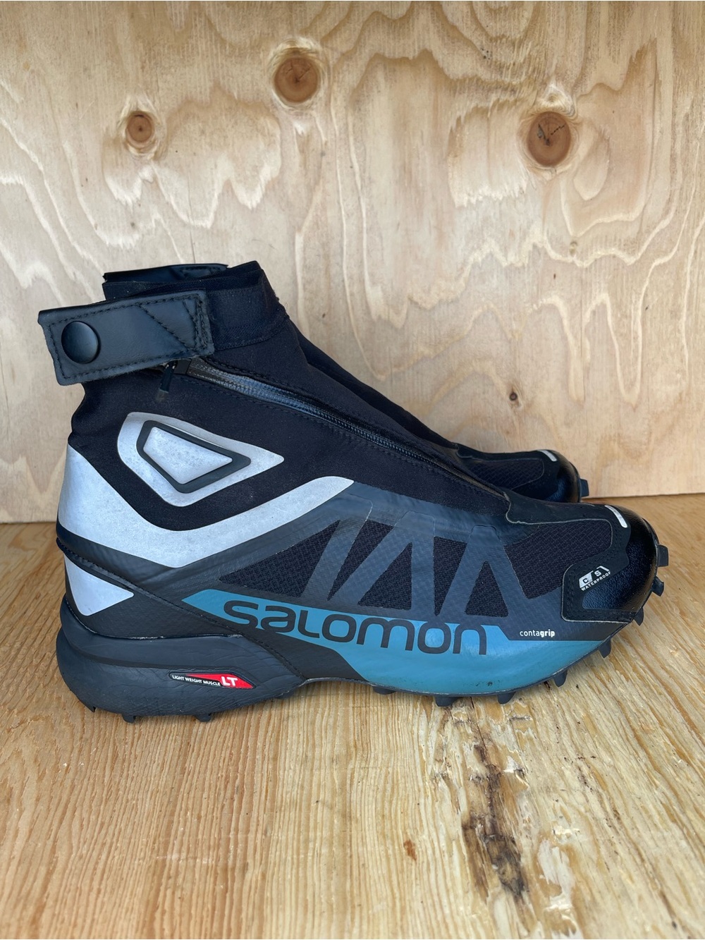 Salomon Snowcross Shoes men’s Size 11 waterproof shoes